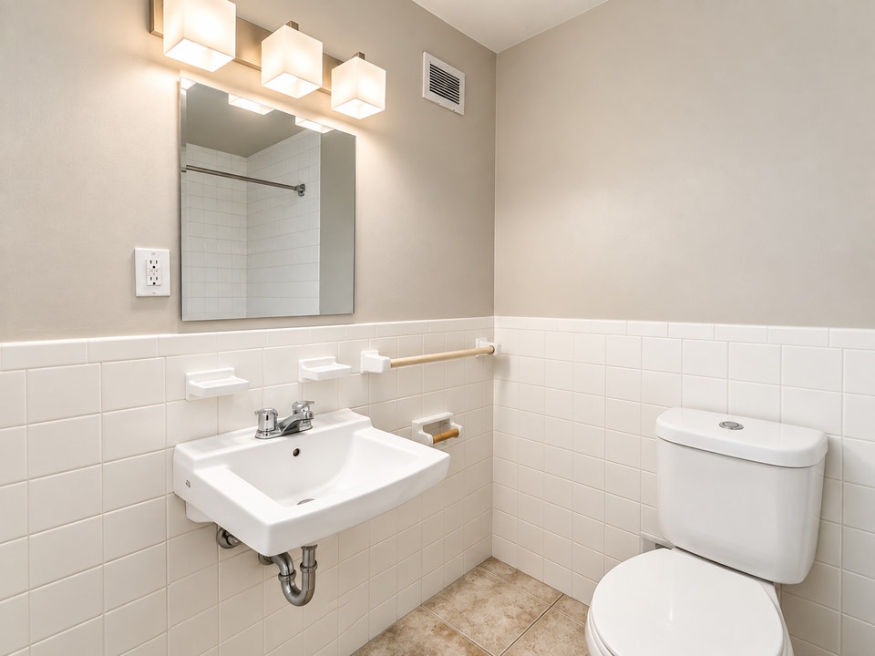 Cozy Bachelor Apartment for Rent Near Downtown & Wortley Village 5