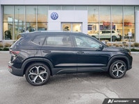 Step into the future of compact SUVs with the exceptionally low-kilometre 2025 Volkswagen Taos Highl... (image 5)