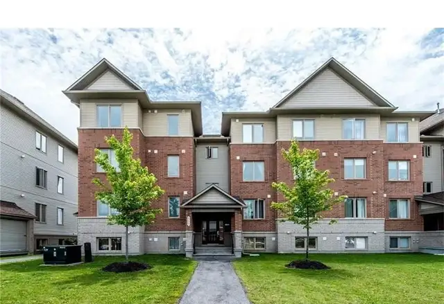 2 BEDROOM PLUS DEN FOR RENT in Long Term Rentals in Ottawa - Image 2