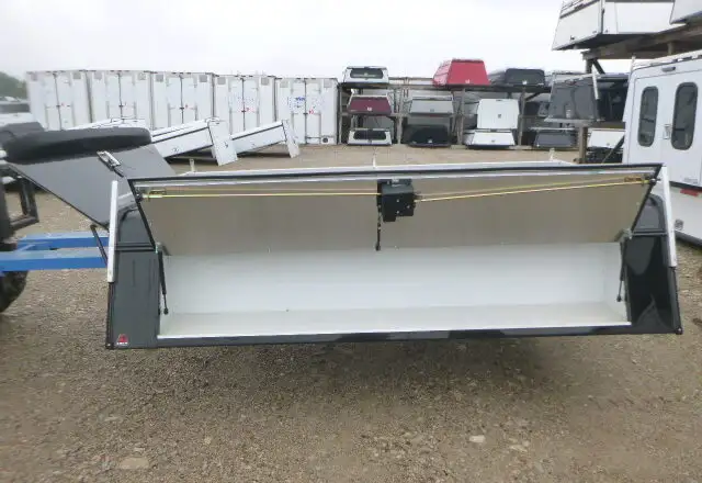 2020 - 2026 GMC Sierra or Chevrolet Silverado HD 2500/3500 8 cap in Other Parts & Accessories in Kitchener / Waterloo - Image 3