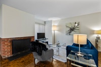 Large 4 Bedroom Townhouse (1 MONTH FREE PROMO) To schedule a viewing, please call or text our Leasin... (image 2)