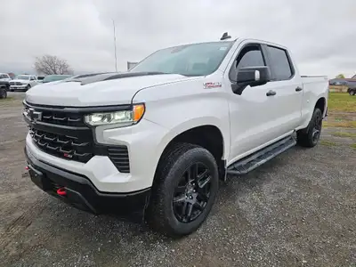 2023 Chevrolet Silverado 1500 LT Trail Boss Crew Cab with 63,254 km! Vehicle History Report Availabl...