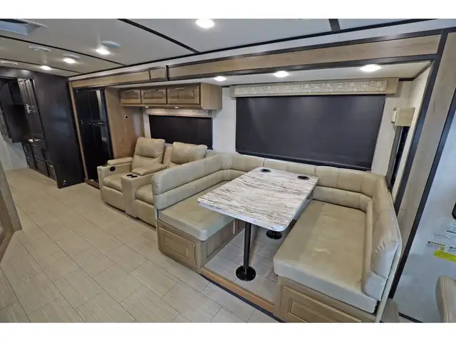 2020 Forest River FR3 34 DS Classe A VR / RV 2 Extension + Foyer in RVs & Motorhomes in Laval / North Shore - Image 6