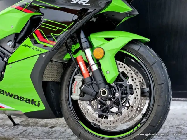 2024 Kawasaki Ninja ZX-10R KRT Edition in Sport Bikes in Oshawa / Durham Region - Image 8