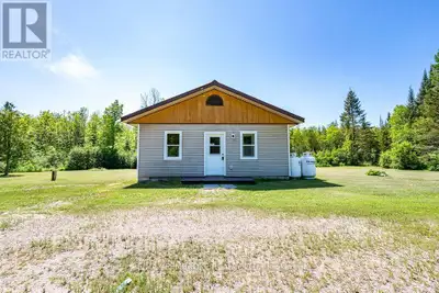 Your private country retreat awaits at 37335 Hwy 17, Rolphton! This beautifully maintained 4-year-ol...