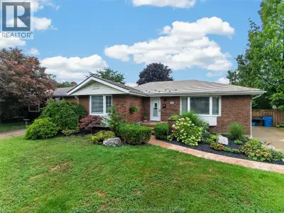 LOOK NO FUTHER! IMMACULATE RANCHER LOCATED IN AN EXCELLENT NORTH SIDE LOCATION, WALKING DISTANCE TO...
