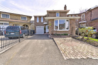 Toronto, West Humber-Clairville 3+1 Beds / 3 Baths