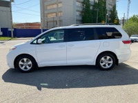 Vehicle Highlights: - Accident free - 8 passenger Very desirable Toyota Sienna LE 8 passenger has la... (image 3)