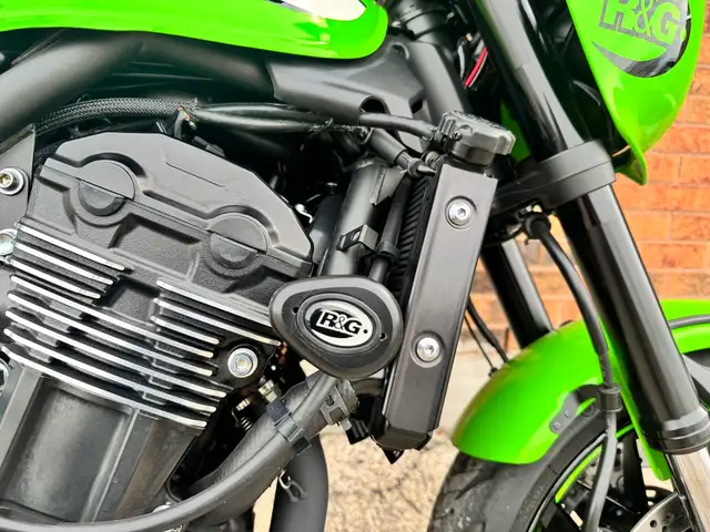 2018 Kawasaki Z900RS Cafe **HINDLE EXHAUST SYSTEM** **EXTRAS** in Street, Cruisers & Choppers in Markham / York Region - Image 11