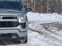 Powerful Gas V8 5.3L engine | Advanced safety with adaptive cruise control | Heated steering wheel f... (image 6)