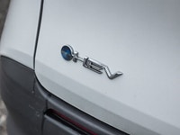 2025 Toyota Sienna XLE HEV | SUNROOF | NAVI | LEATHER The 2025 Toyota Sienna XLE HEV is a high-utili... (image 6)