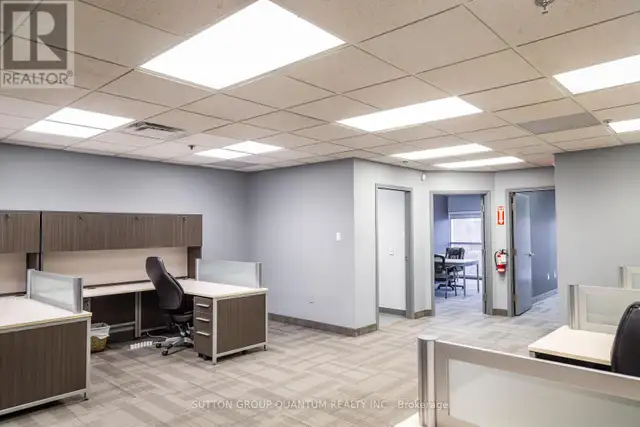 19 - 5100 SOUTH SERVICE ROAD Burlington (Industrial Burlington), in Commercial & Office Space for Rent in Oakville / Halton Region - Image 15