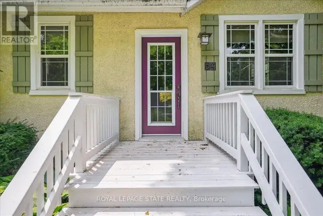 94 CENTRE STREET Niagara-on-the-Lake (Town), Ontario in Houses for Sale in St. Catharines - Image 7