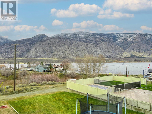 8803 Gala Crescent Osoyoos, British Columbia in Houses for Sale in Penticton - Image 4