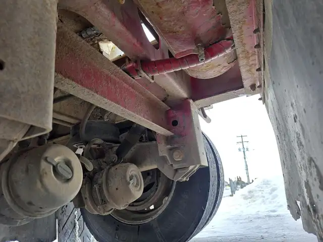 2012 PETERBILT 388 in Heavy Trucks in Saskatoon - Image 74