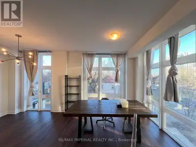 93 - 23 ELDORA AVENUE Toronto (Newtonbrook West), Ontario