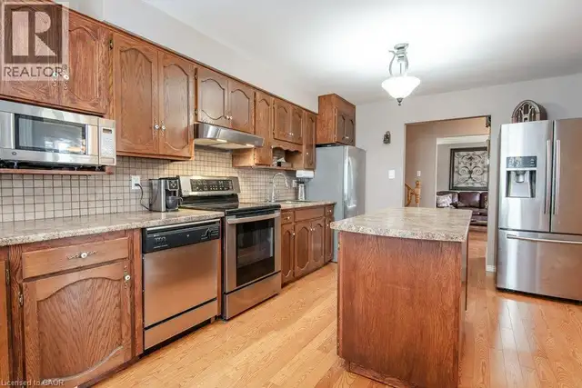 108 QUEENSWAY Drive St. Jacobs, Ontario in Houses for Sale in Kitchener / Waterloo - Image 20