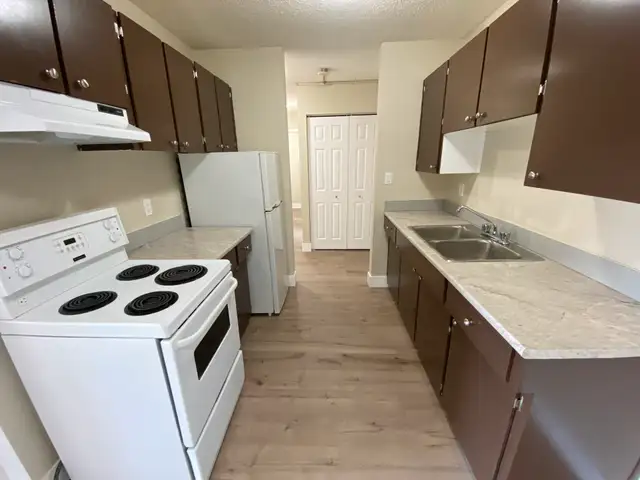 2 Bedroom 1 Bath - A/C INCLUDED starting at $1595 in Long Term Rentals in Kamloops - Image 3