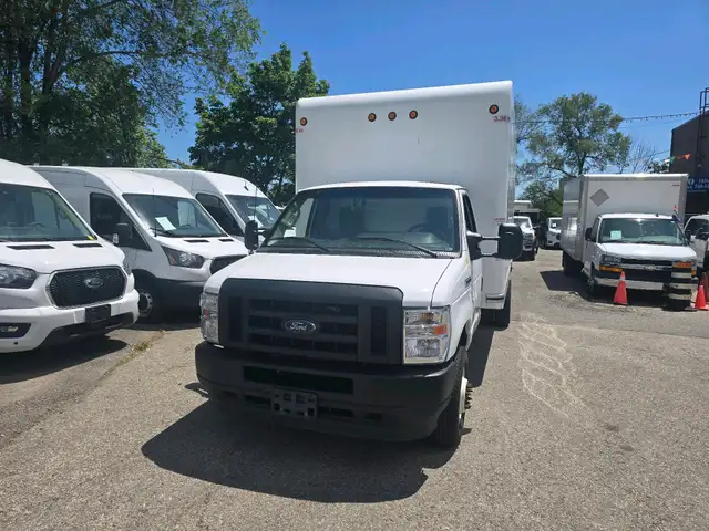 2024 Ford E-450