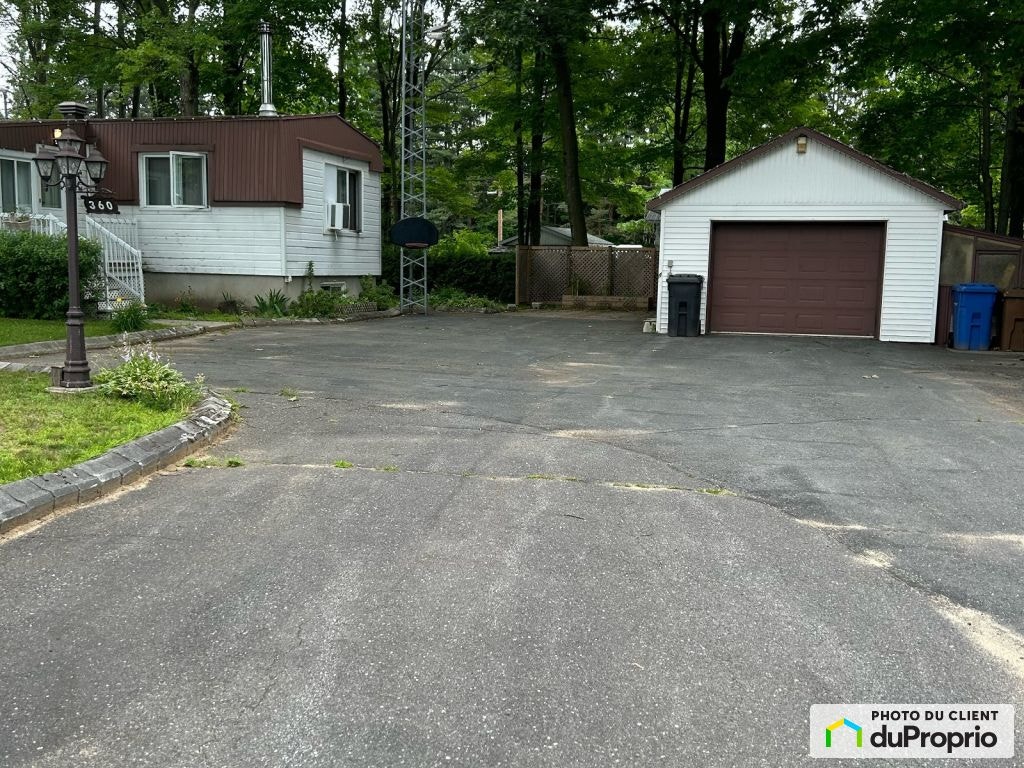 $359,900 - Bungalow for sale in St-Roch-De-Richelieu — photo 1