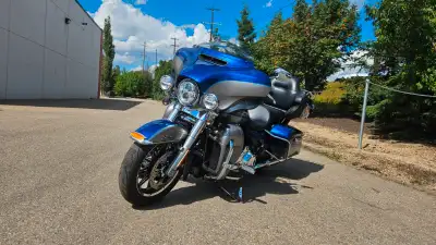 2017 Harley Davidson Ultra Low in excellent shape, fully serviced and ready for the riding season. L...