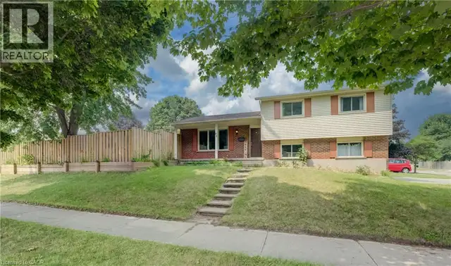 85 FOXHUNT Road Waterloo, Ontario