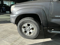 Front Reading Lamps,Driver Adjustable Lumbar,Adjustable Steering Wheel,Front Side Air Bag,Floor Mats... (image 5)