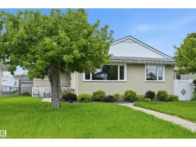 UPGRADED BUNGALOW WITH NEWER APPLIANCES, ELECTRICAL, FURNACE, VINYL FENCE, RV PARKING PAD & HEATED G...