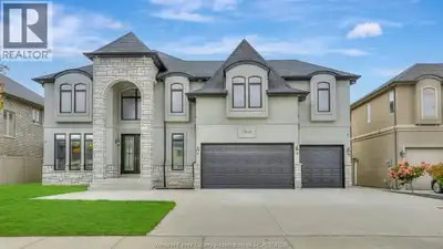 WELCOME TO 3934 LASALLE WOODS NESTLED IN THE PRIME LASALLE NEIGHBOURHOOD IN THE FOREST TRAIL ESTATE...