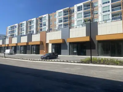 1,560 Sq.Ft. retail / office space for sale in the New Outlook Village Mall of Mission. Featuring sh...