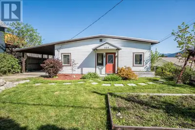 Newly Renovated home in Rosemont with Stunning Views! This beautifully updated 4 bed, 3 bath home in...