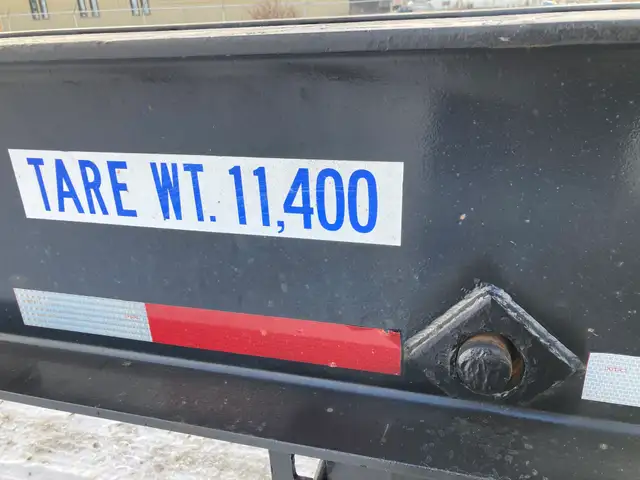 2006 Hyundai Container Chassis / 20 ft container pins in Heavy Equipment in Laval / North Shore - Image 16