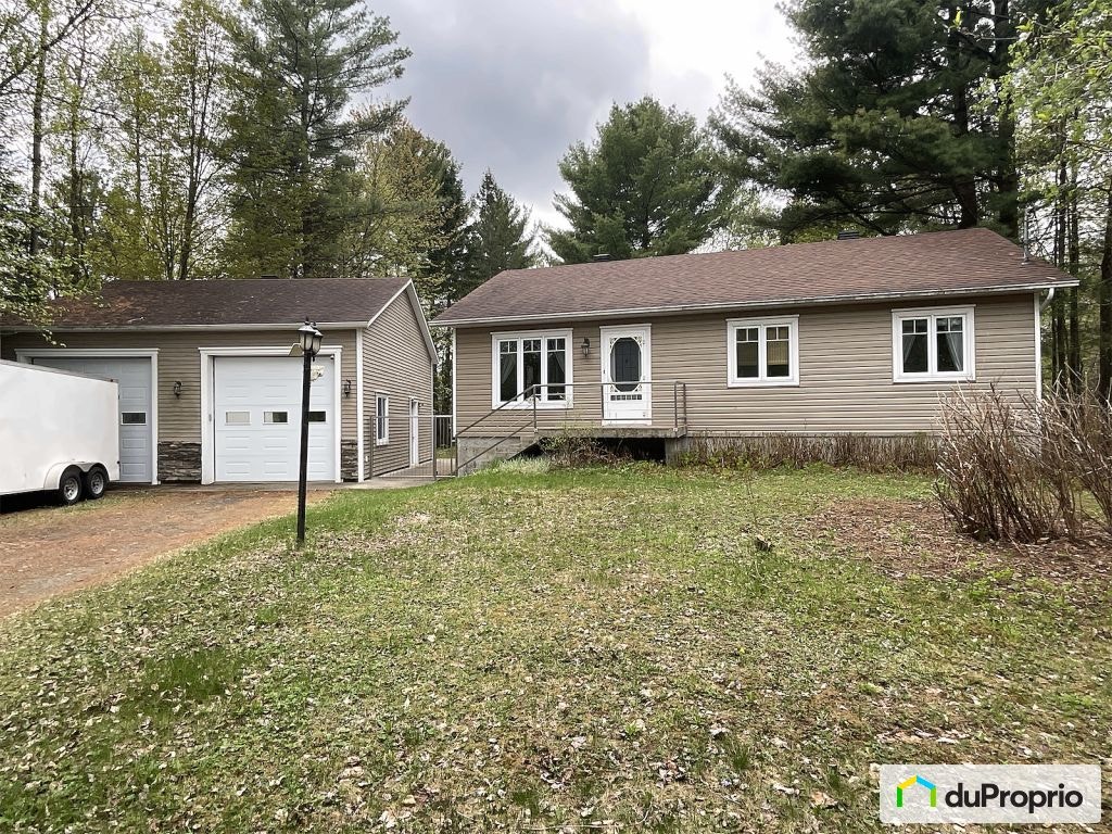 $620,000 - Bungalow for sale in St-Colomban — photo 1