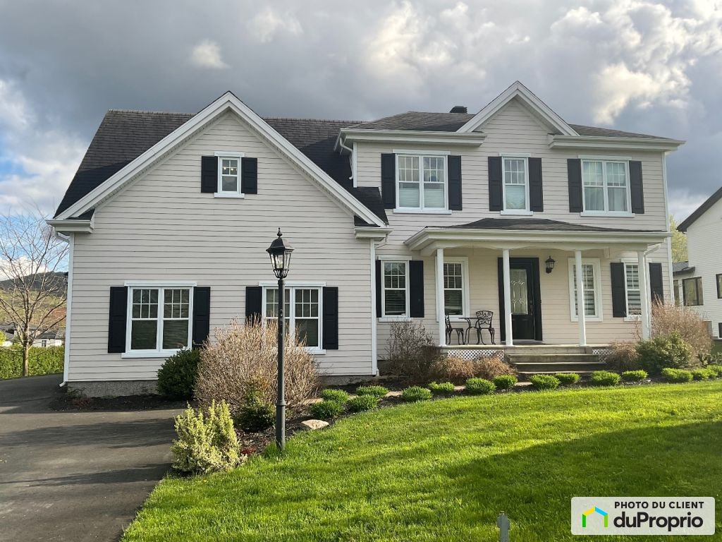 $899,000 - 2 Storey for sale in Bromont — photo 1