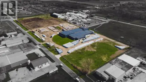 Available 16,000 sq ft of Commercial/Industrial space for rent with M1 Zoning. This space is in 2 un...