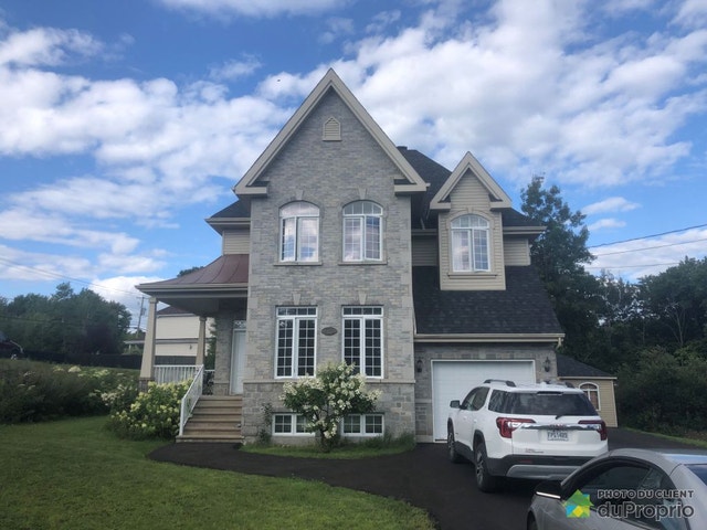 $689,000 - 2 Storey for sale in St-Jérôme (Bellefeuille) — photo 1