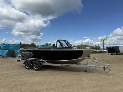 MORE SPACE FOR YOUAND YOUR CATCH Purchasing the best boating platform for your needs is no small com...
