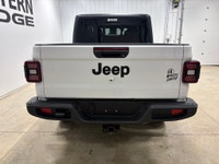 This 2024 Jeep Gladiator combines rugged truck capability with the open-air freedom Jeep is known fo... (image 5)
