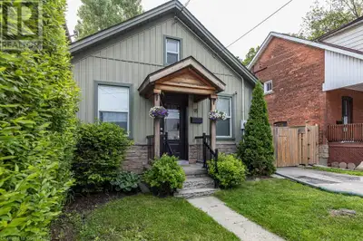 Delightful property nestled at the foot of the escarpment on a quiet street—a dream for outdoor enth...