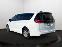 This Chrysler Pacifica has a powerful Regular Unleaded V-6 3.6 L/220 engine powering this Automatic... (image 3)