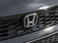Engine: 2.0-litre inline 4-cylinder engine L/100Km City: 7.3 L/100Km Hwy: 5.7 (image 7)