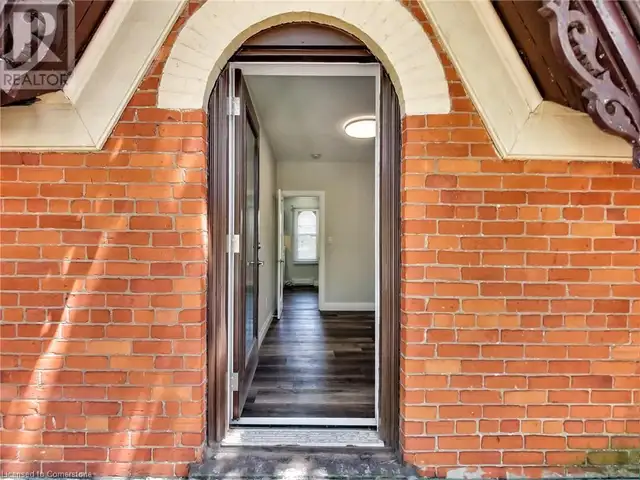 51 AUGUSTA Street Hamilton, Ontario in Houses for Sale in Hamilton - Image 40