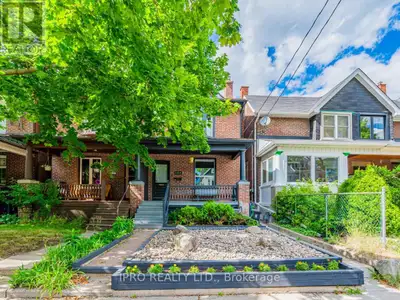 104 DEARBOURNE AVENUE Toronto (North Riverdale), Ontario