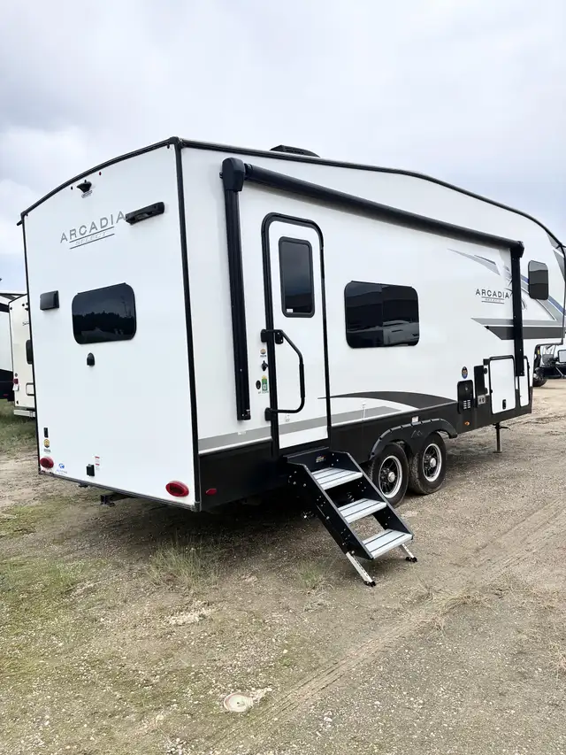 2025 Keystone ARCADIA 21 SRK in Travel Trailers & Campers in St. Albert - Image 5