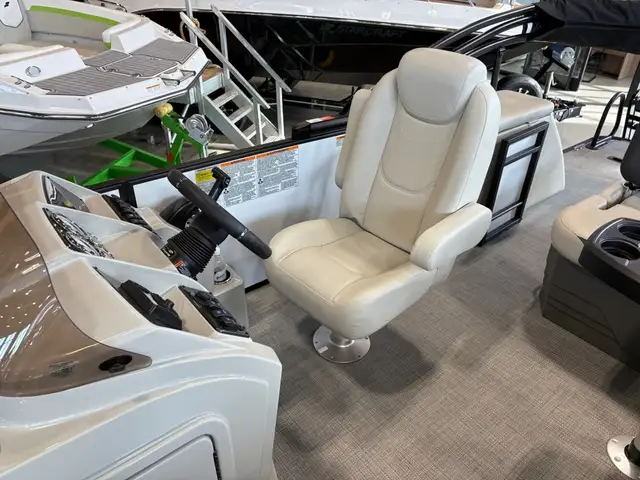 2025 Starcraft EXS-3Q in Powerboats & Motorboats in Saskatoon - Image 13