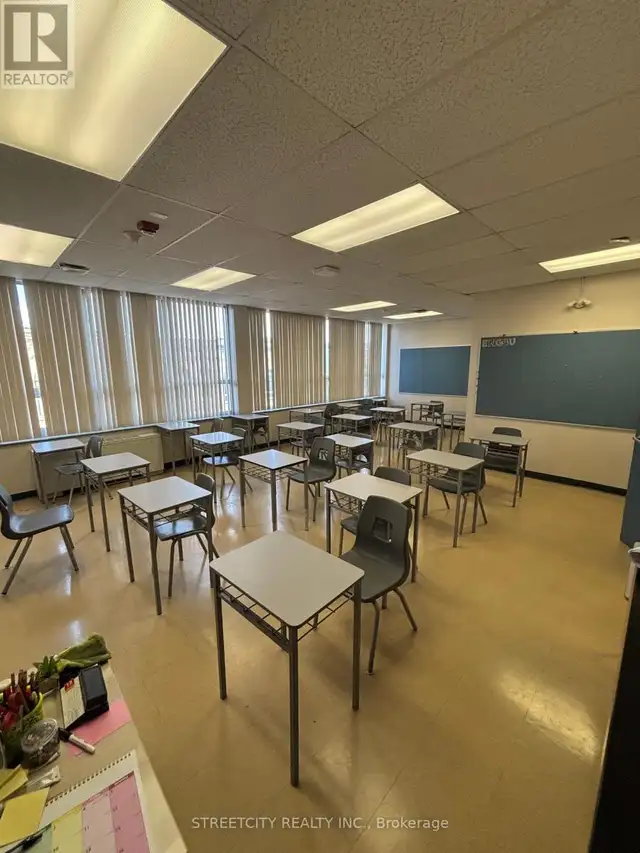 361 RICHMOND STREET London East (East K), Ontario in Commercial & Office Space for Rent in London - Image 9