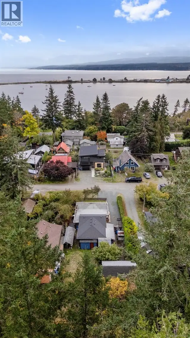 1314 Docliddle Rd Comox, British Columbia in Houses for Sale in Comox / Courtenay / Cumberland - Image 41