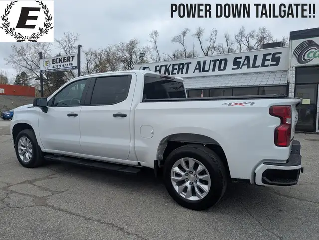 2021 Chevrolet Silverado 1500 CUSTOM CREW CAB 4X4/APPLE CARPLAY!