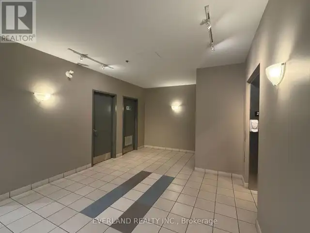 2C - 1450 APPLEBY LINE Burlington (Industrial Burlington), Ontar in Commercial & Office Space for Rent in Oakville / Halton Region - Image 9