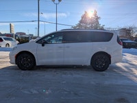 The 2026 Chrysler Pacifica Select combines advanced technology, comfort, and family-friendly versati... (image 2)